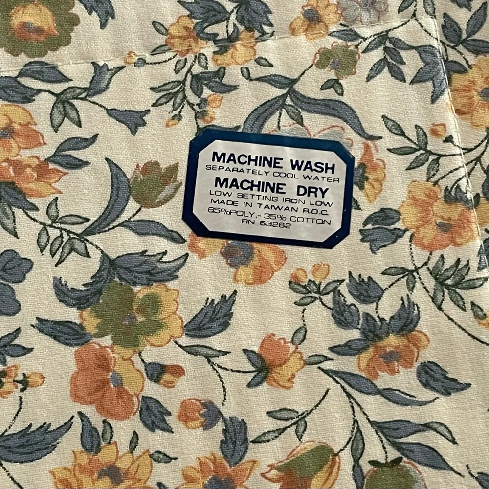 NOBLE EXCELLENCE Placemats Pleated Blue Peach Floral 12.25x18 Set of Four